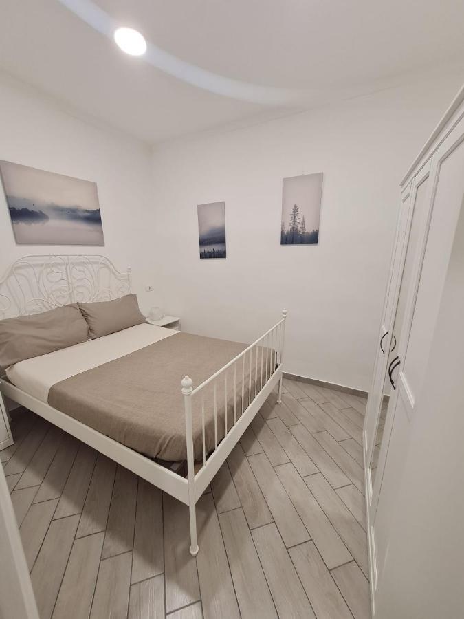 Palizzi'S Home Behind Plebiscite Square Napels Buitenkant foto